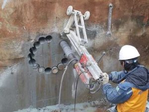 khoan cat be tong 26 1 Báo giá khoan rút lõi, khoan cắt bê tông Hoàn Kiếm 2023 Báo giá khoan rút lõi, khoan cắt bê tông Hoàn Kiếm 2023