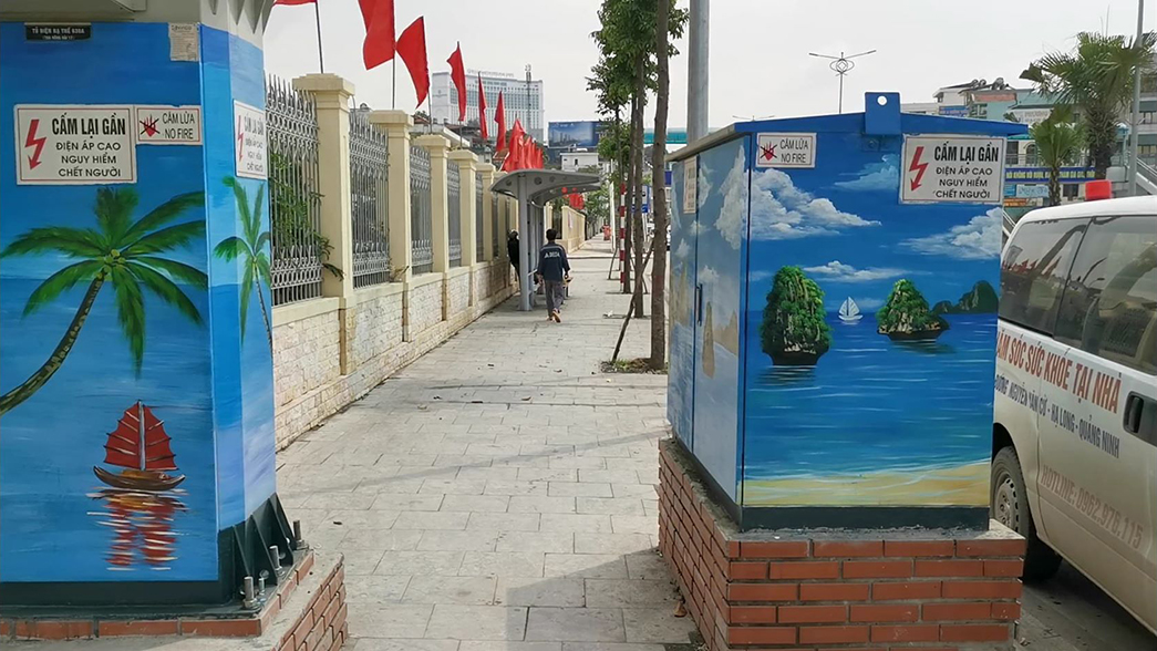 a3 YFCH Vẽ tranh trang trí bốt điện, trụ điện, cột điện ấn tượng độc đáo Vẽ tranh trang trí bốt điện, trụ điện, cột điện ấn tượng độc đáo